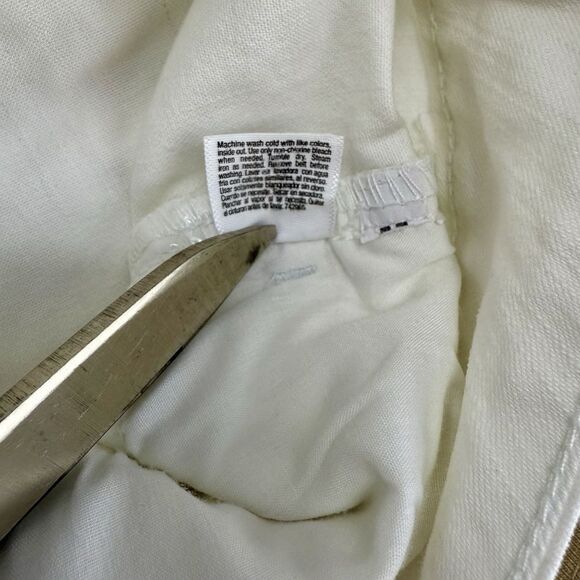 St. Johns Bay Size 12 Petite White Capri Pants W/ Belt, Stretch Cotton/Spandex - Picture 6 of 10